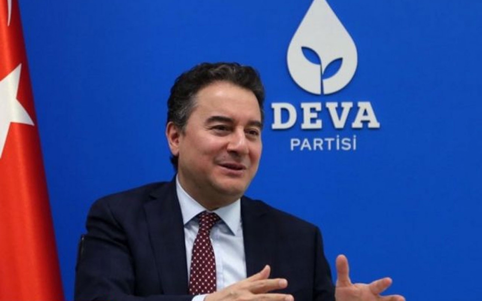 Ali Babacan hastaneden çıktı