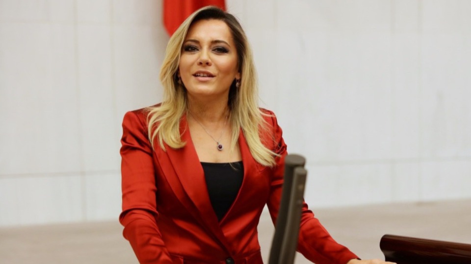 Aylin Cesur: Sosyal devlet anlayışı, Türkiye'de kaybolmaya yüz tutmuştur -  Tiraj Haber