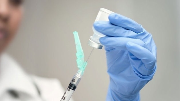 Sputnik V aşısının üçüncü klinik sonuçlarına göre yüzde 91,6 etkinliğe sahip olduğu açıklandı