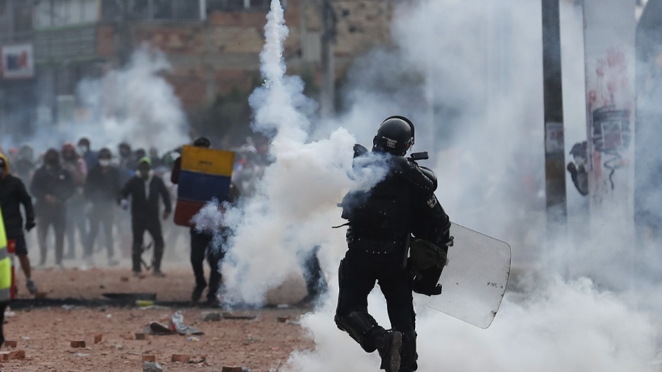 Kolombiya'daki protestolarda 6 kişi daha hayatını kaybetti