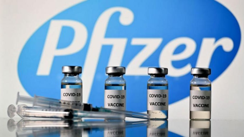 İngiltere'de Pfizer-BioNTech aşısının 12-15 yaş arası çocuklarda kullanımı onaylandı