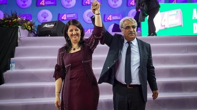 HDP Eşbaşkanları: 7 Haziran yenilgisini hazmedemeyenler, yenilginin yıldönümünde umuda saldırmaya devam ediyor