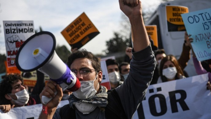 Akademisyen ve öğrenciler: İnci ile Bulu arasında bir farkı yok