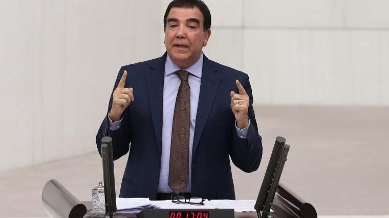 'Enflasyon yüzde 20'lere yaklaşırken, hükümetin yüzde 9 zam önerisi işçilerle alay etmektir'
