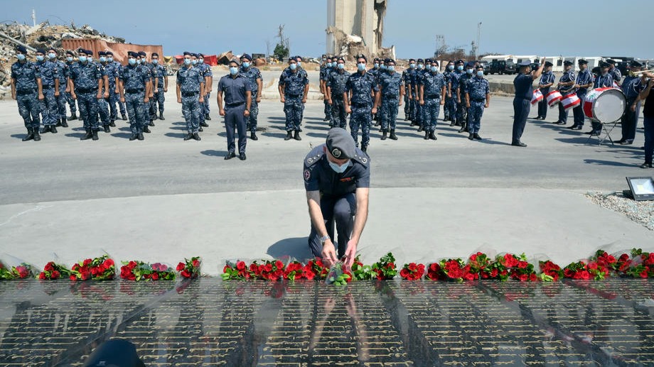 Beyrut'taki patlamada yaşamını yitiren 218 kişi düzenlenen törenle anıldı