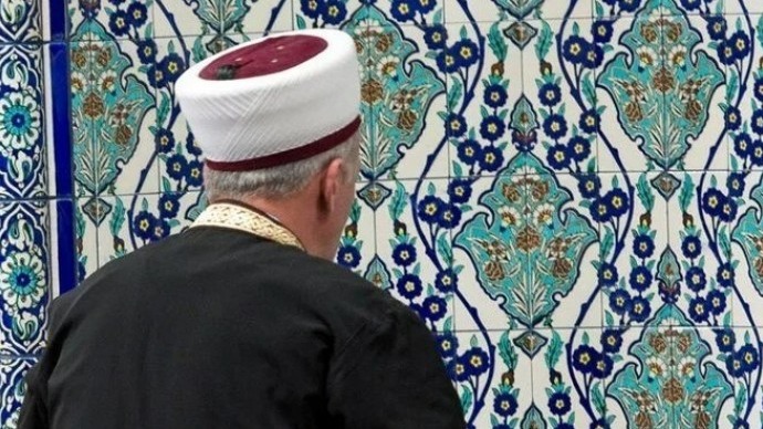 Aşı haramdır diyen imam açığa alındı