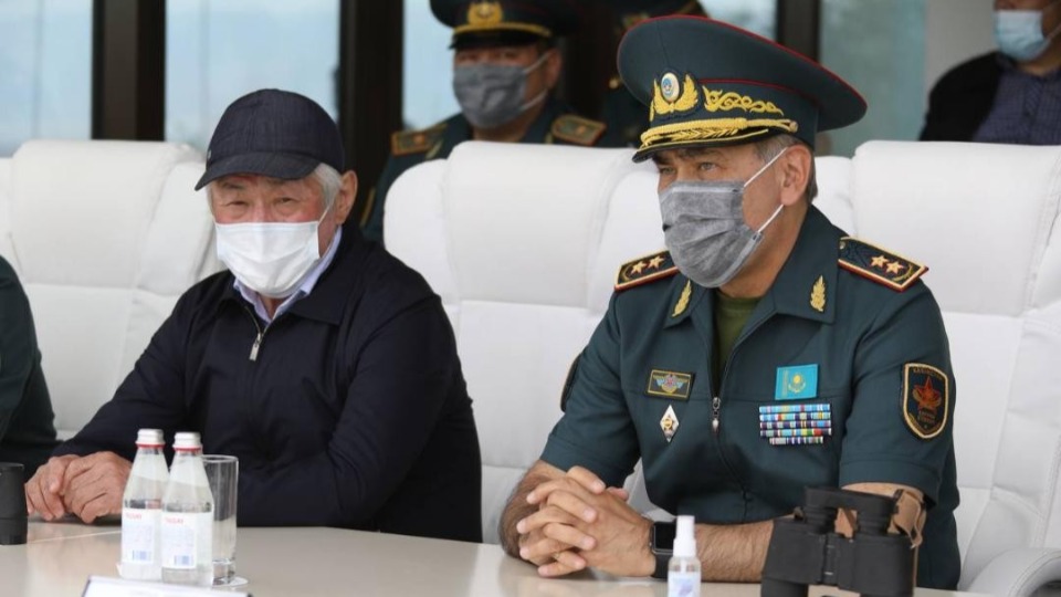 Kazakistan Savunma Bakanı Yermekbayev istifa etti