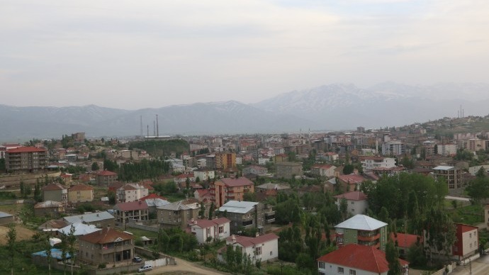 Hakkari'nin iki ülke sınırında olması tutuklama gerekçesi yapıldı