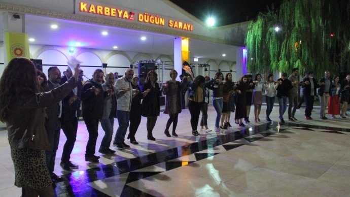 'Beklenen yarınları getirme sözünü veriyoruz'