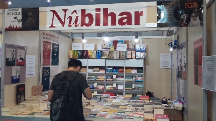 Ankara kitap fuarında 174 yayınevinden sadece 1’i Kürtçe