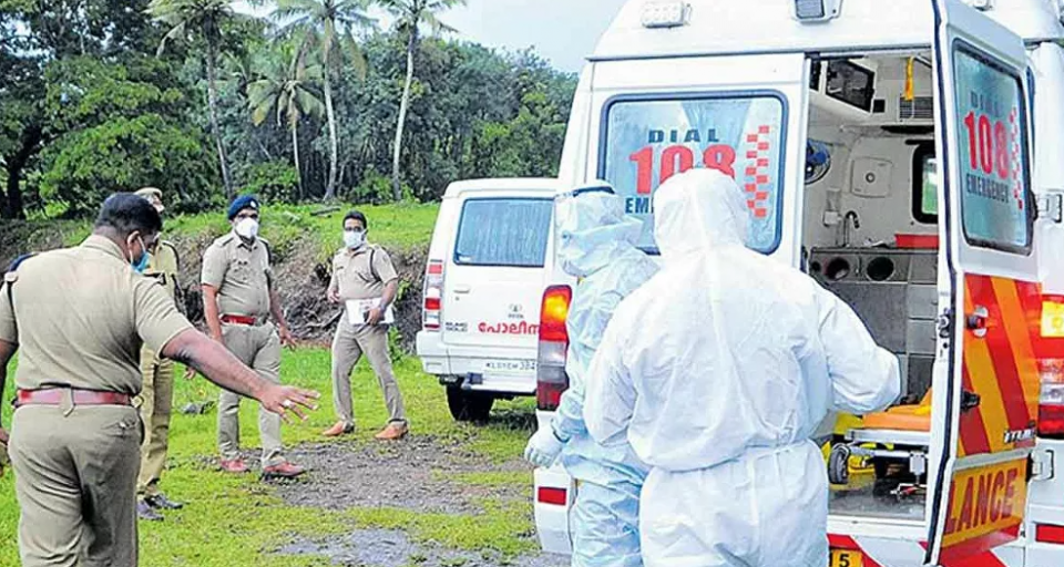 Hindistan'da koronavirüse yakalanan genç kız ambulansta tecavüze uğradı