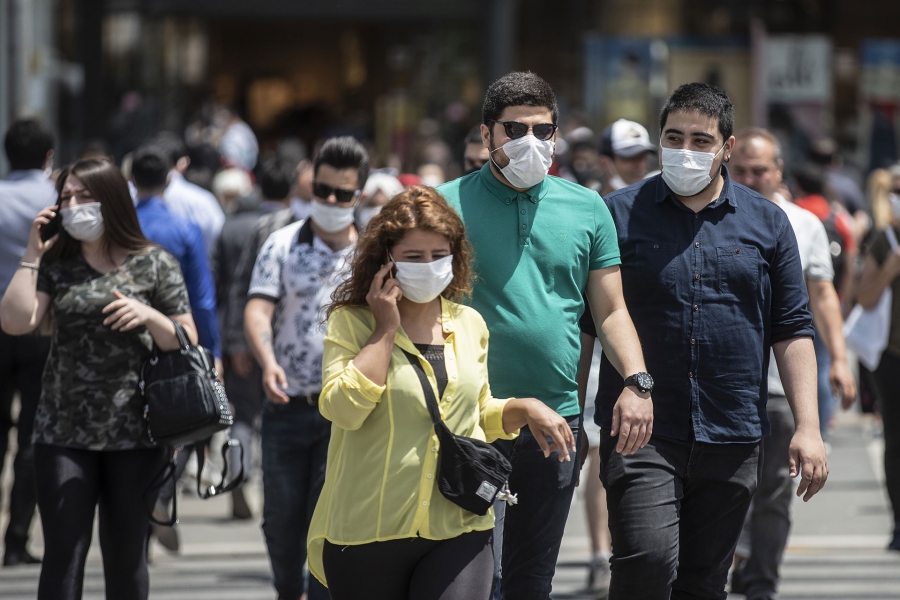 Maske heryerde takılacak